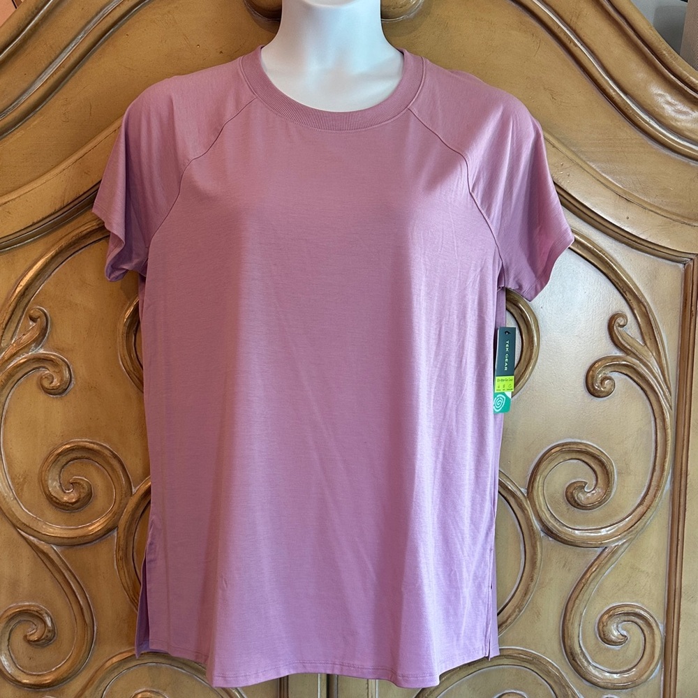 NWT Tek Gear Lilac Short Sleeve Tee